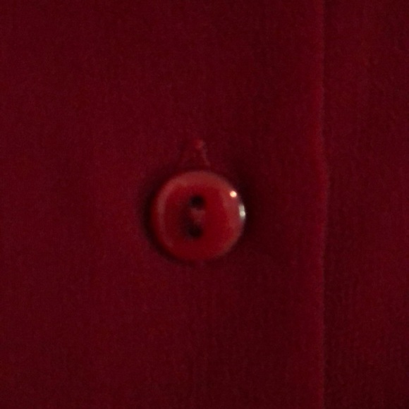 Womens short sleeved collared button down blouse - Picture 6 of 7